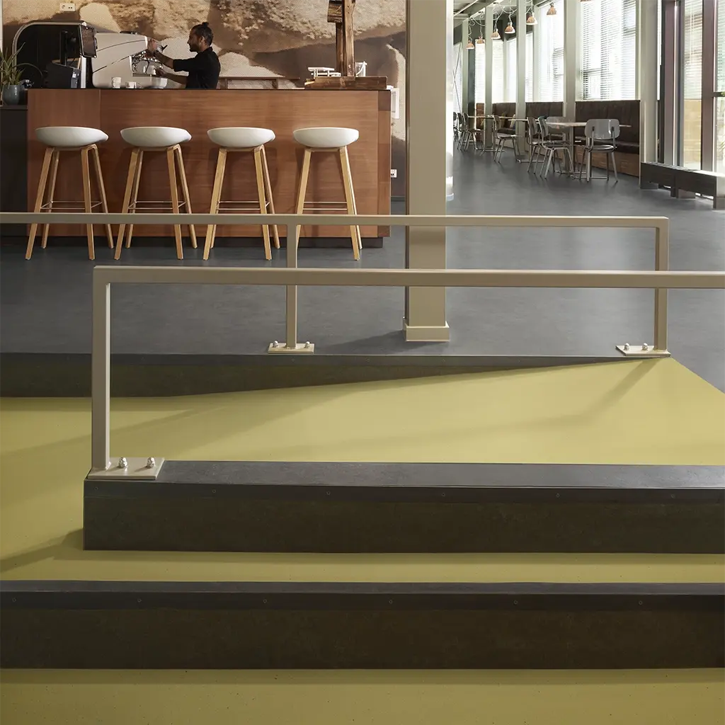 Step Safety Vinyl - Image 5